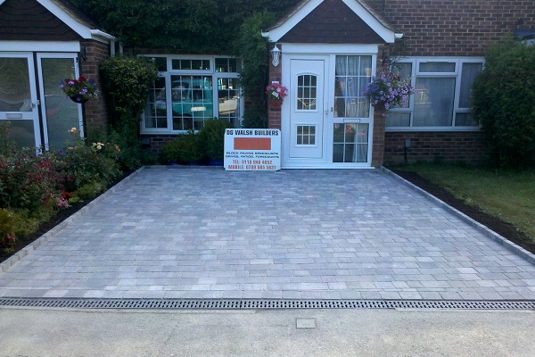 Private roads in Emmer Green, Reading, Berkshire by your friendly local builders